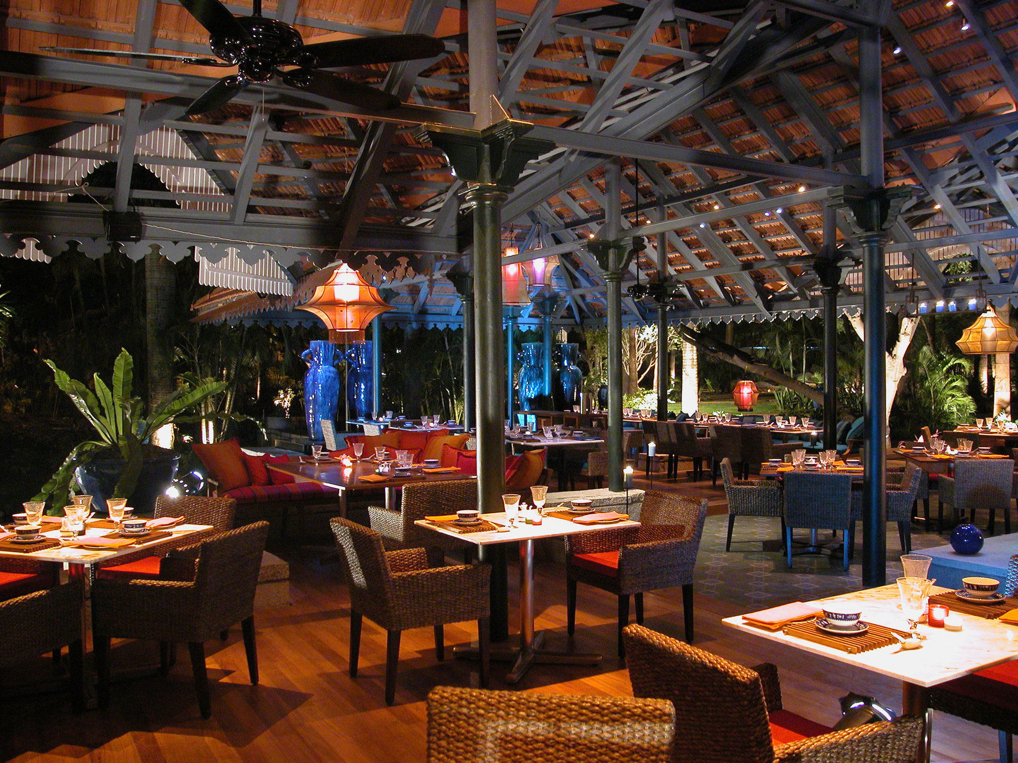 Taj West End Hotel Bengaluru Étterem fotó